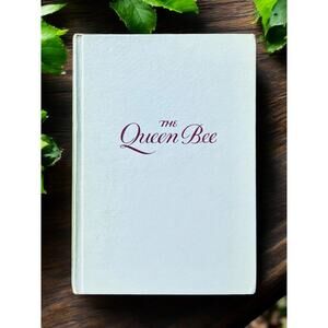 The Queen Bee by Edna Lee-1940s Vintage Book-Gothic Novel-Styling Piece-Decor